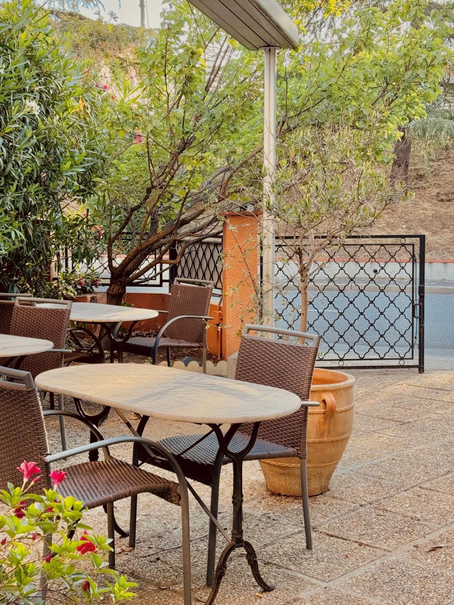 Hotel Le Nid Argeles-sur-Mer Bagian luar foto