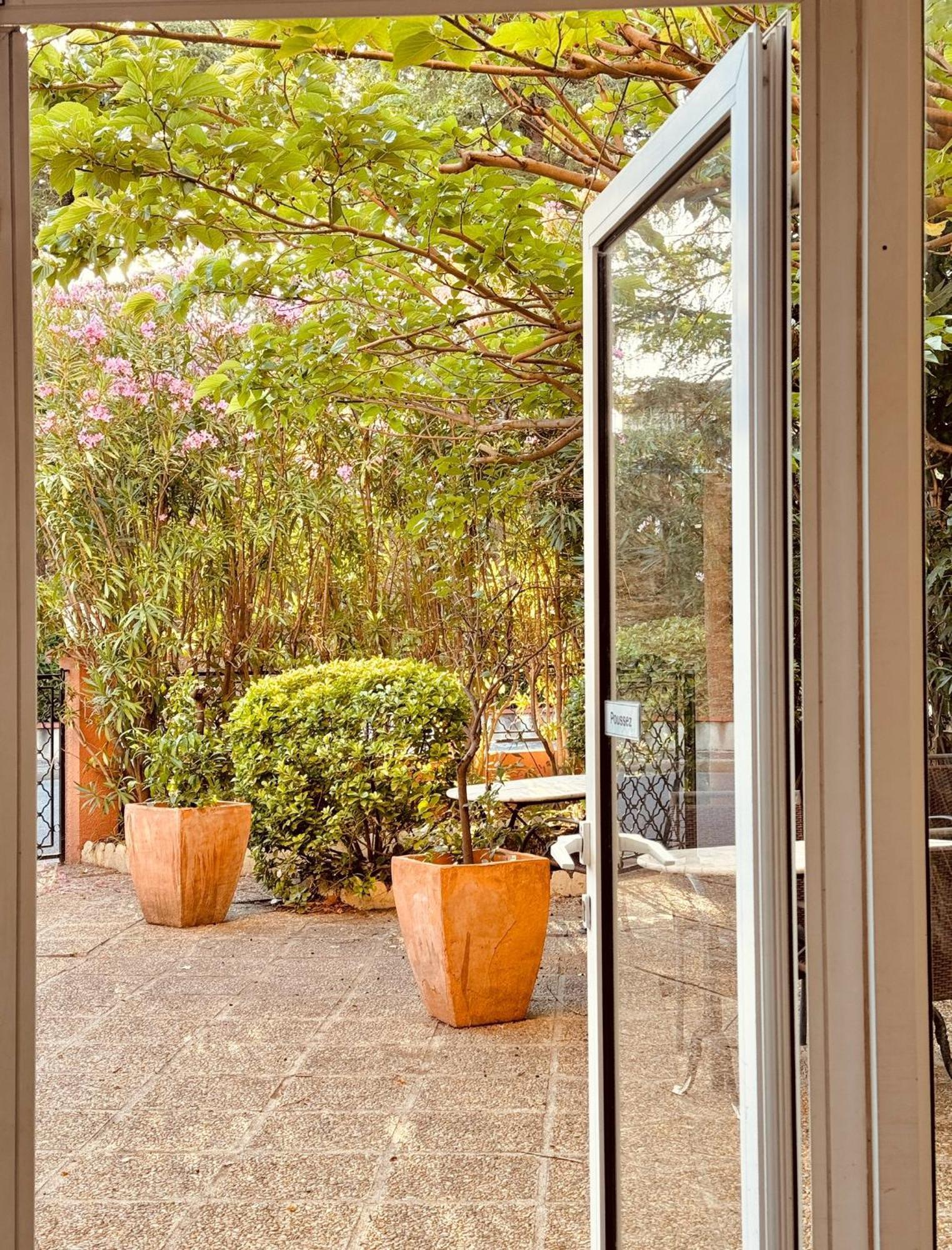 Hotel Le Nid Argeles-sur-Mer Bagian luar foto
