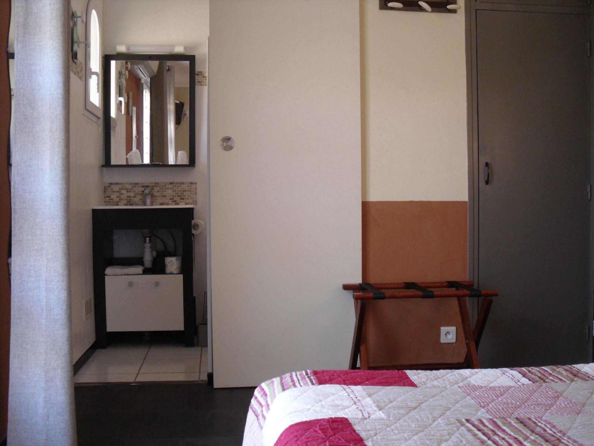 Hotel Le Nid Argeles-sur-Mer Bagian luar foto